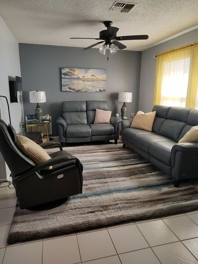 Photo - Seasonal Rental