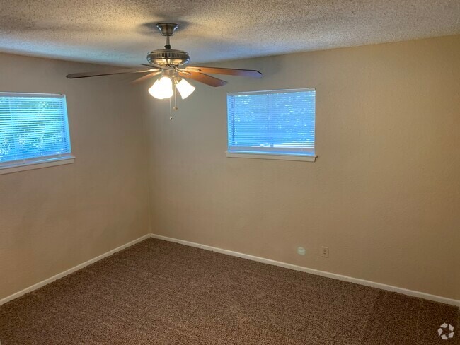 Building Photo - 1800 Scripture St Unit 1 Rental