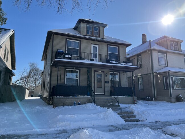 Photo - 1561 N 15th St