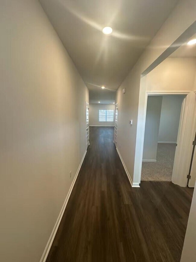 Photo - 231 Murphy Ln