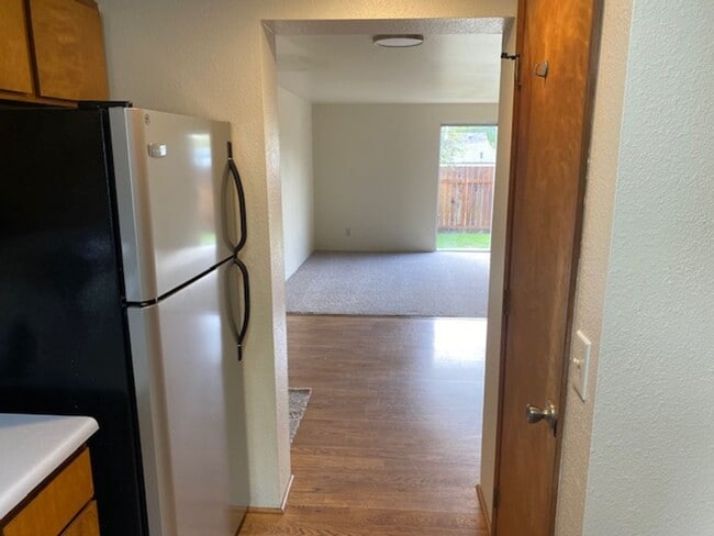 Photo - East Medford - 3 bed 1.5 bathroom 2 story duplex