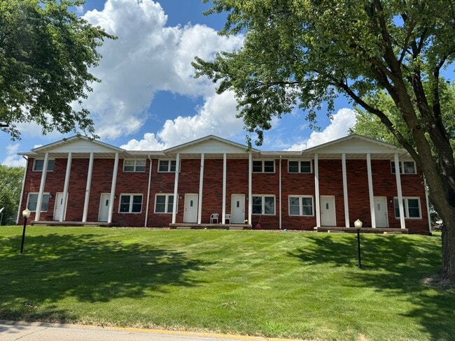 Photo - 18 Parkview Dr Unit F