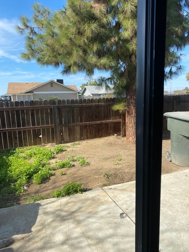 Patio - 931 Julieann Ln Unidad A