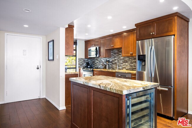 Photo - 4316 Marina City Dr Unidad 229