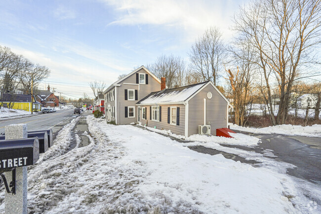 Building Photo - 12 Main St Rental