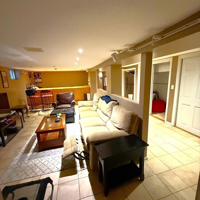 Photo - 160 L St Unit 1