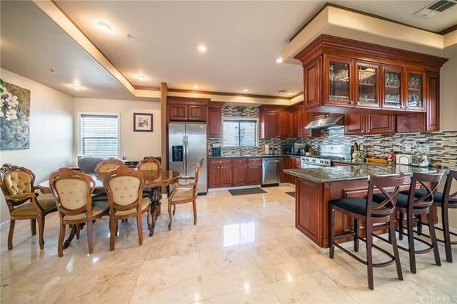 Building Photo - 4015 W 133rd St