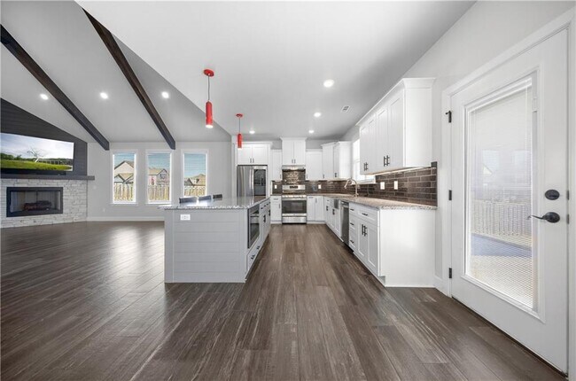 Photo - 1140 Hope St