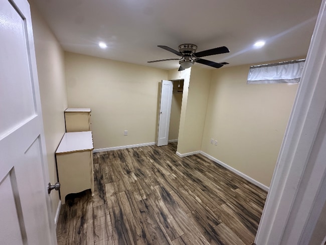 Photo - 7351 Waldman Ave