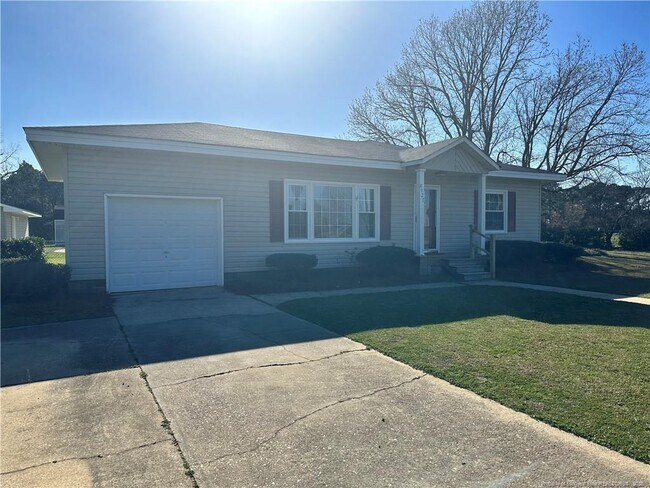 Photo - 8927 Main St