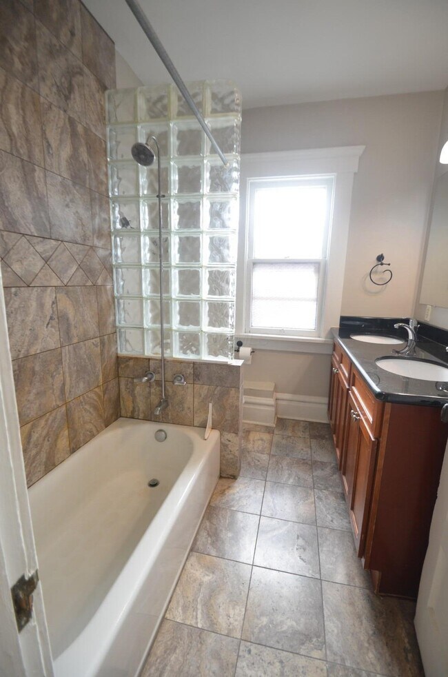 Photo - 430 King Ave Apartment Unit B