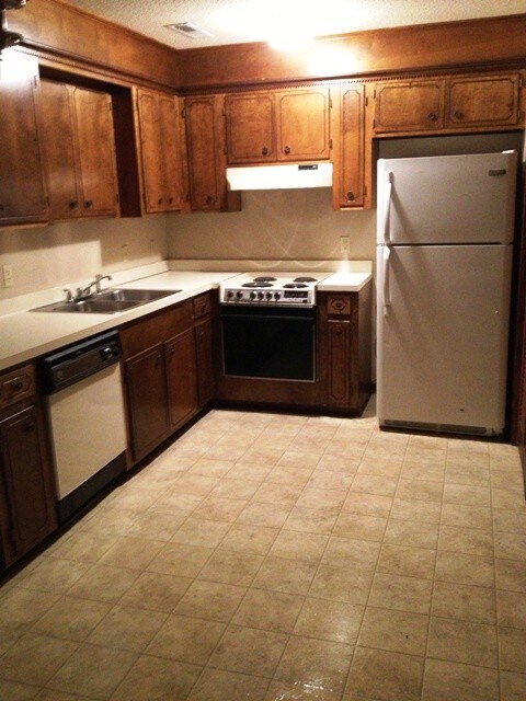 Photo - 1985 Coral Way