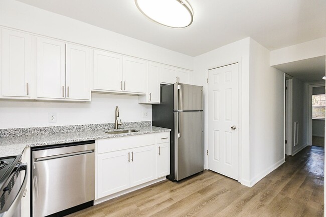 Photo - Crofton Village Apartments