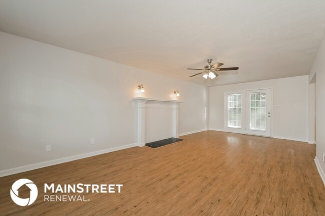 Photo - 1398 Springview Cir