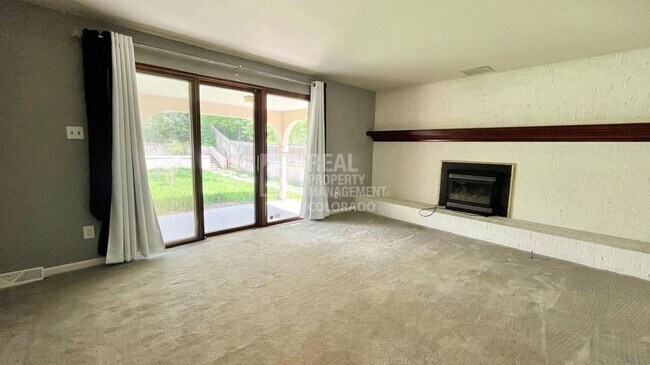 Photo - 2748 S Marshall St
