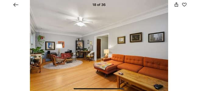 Living room - 1440 W Elmdale Ave Unit Apt 2