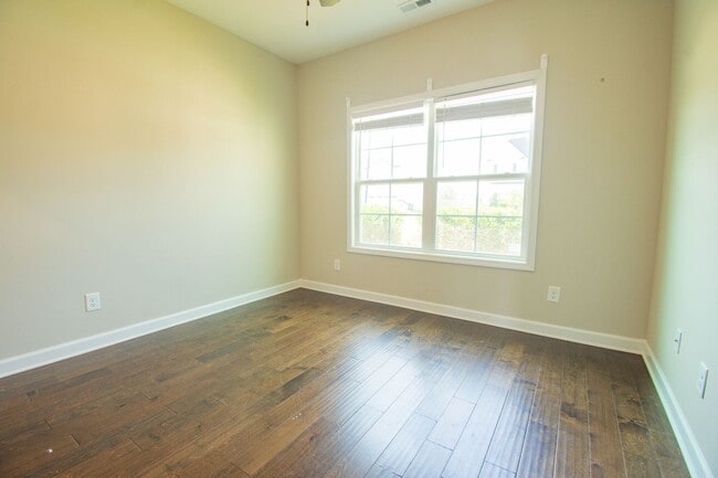 Photo - Available July 1! 4 Bedroom 2.5 Bathroom