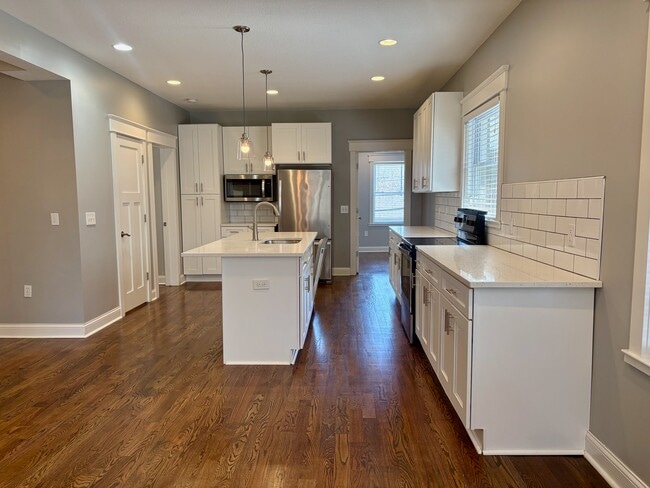 Photo - 3783 Washington St