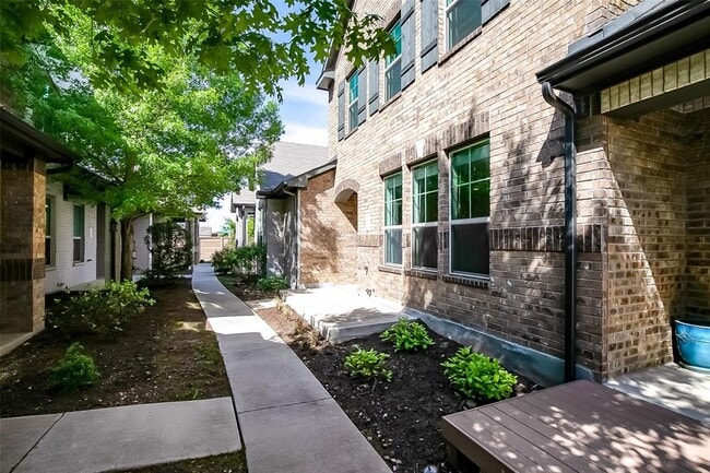 Photo - 7220 Wyoming Springs Dr Unit 1203