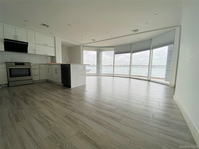 Photo - 14-50 110th St Unidad S308