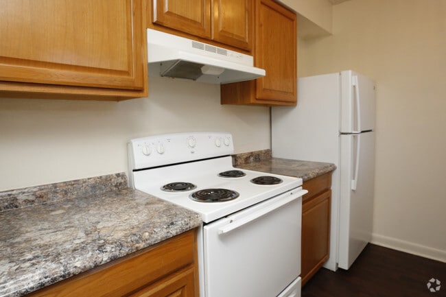 1BR,1BA - Glenmark Apartments