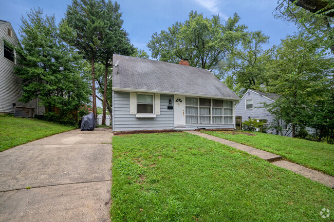 Building Photo - 5713 Ridgway Ave Rental