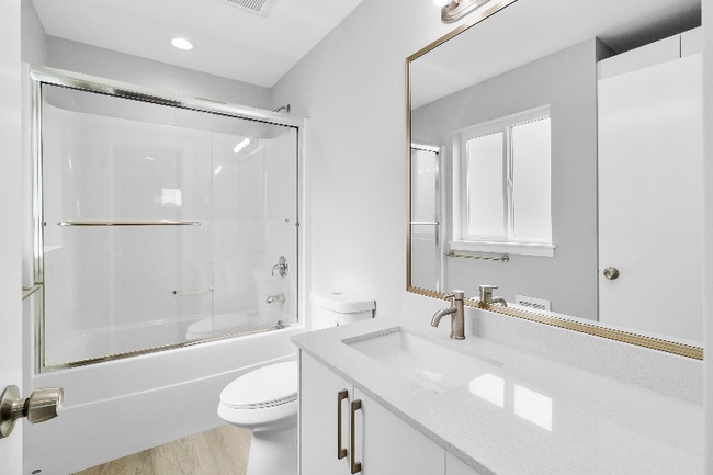 Photo - 5724 Sterling Ave Unit 105