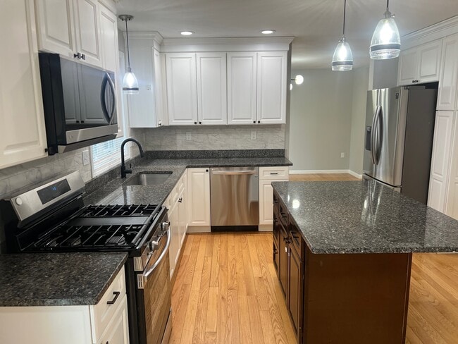 Photo - 131 Merrill Ave