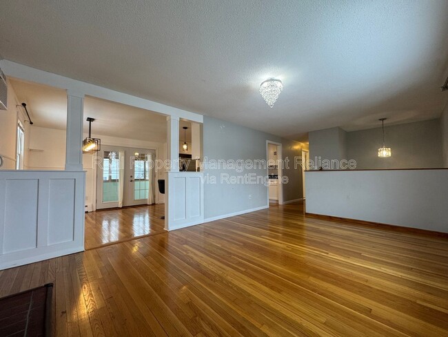 Photo - 30 Gables Cir