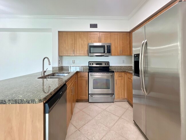 Photo - 6450 Emerald Dunes Dr Unidad 301