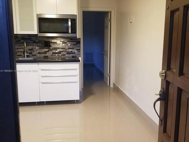 Photo - 2225 SW 68th Ct Unidad 1