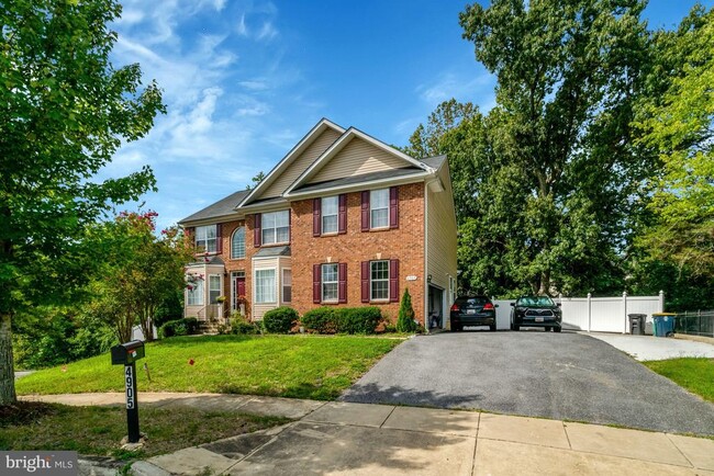 4905 Faith Crossing Ct