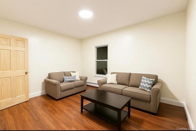 Photo - 557 Van Nest Ave