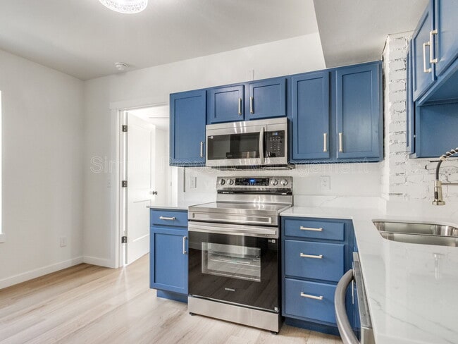 Photo - 814 W Hill St Unit 1 1
