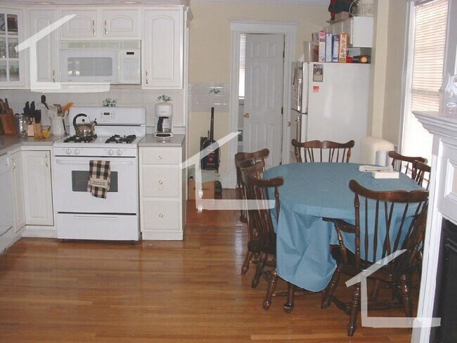 Photo - 23 Ransom Rd Unit 2