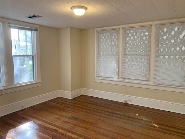 Photo - 66 Fullerwood Dr