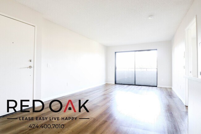 Photo - 11817 Victory Blvd Unit 305