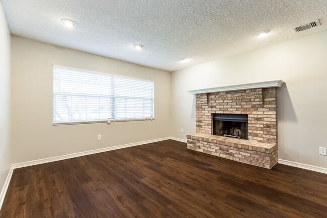 Photo - 948 March Hare Ct