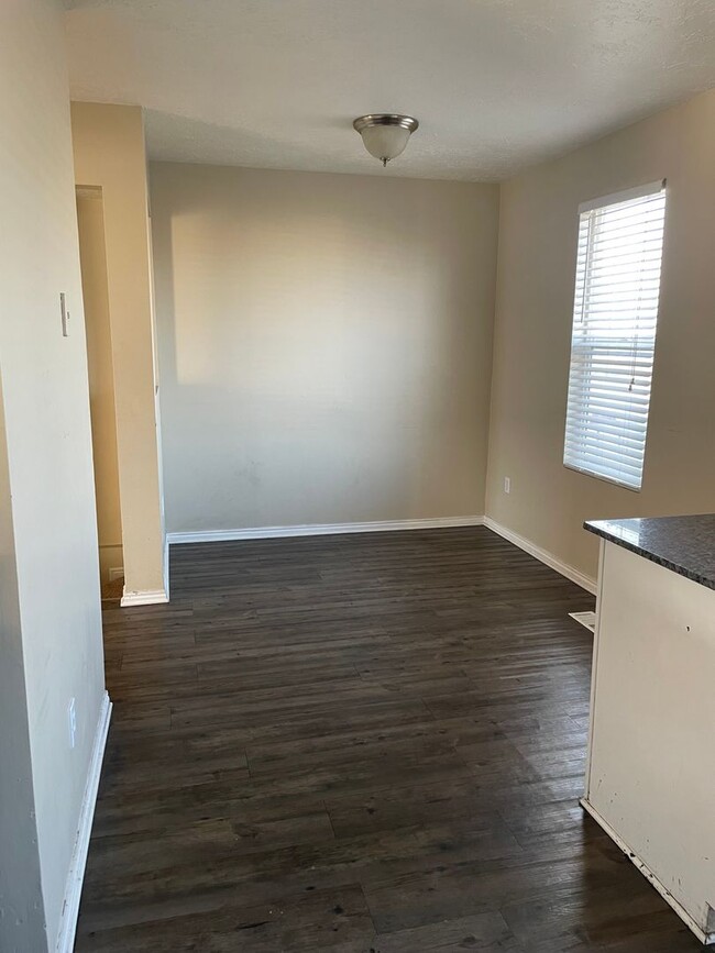 Photo - BEAUIFUL TOWNHOME!!!