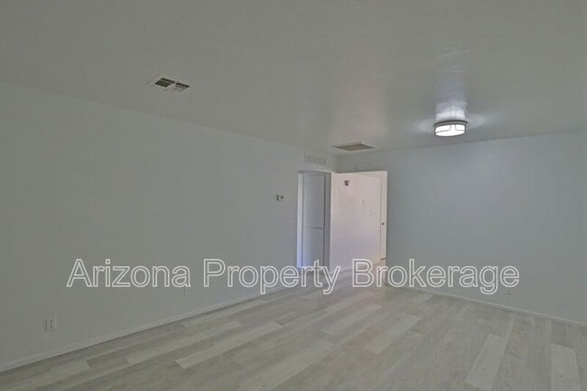 Photo - 1702 W Vogel Ave Unit A7
