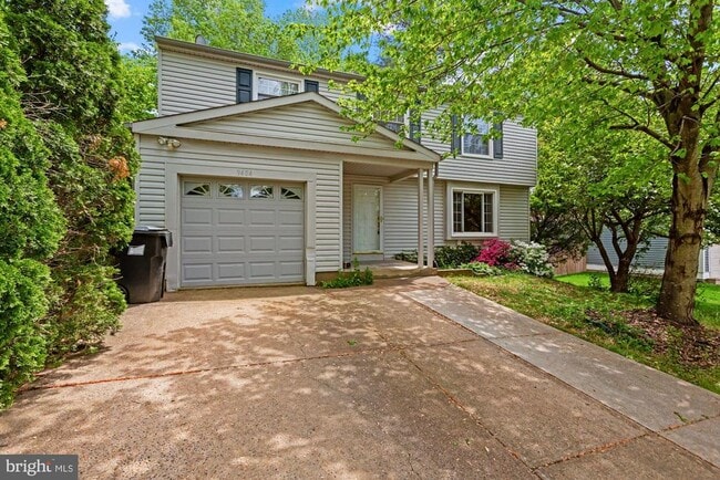 Building Photo - 9404 Mirror Pond Dr