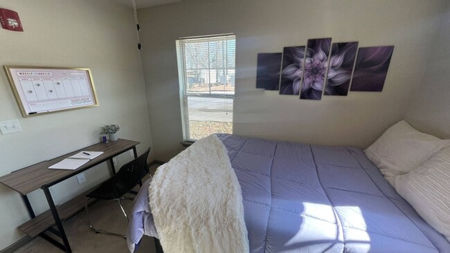With 4 unique bedroom layouts and an open kitchen & living room, we know you'll feel right at home in one of our 4-Bed, 4-Bath flats!