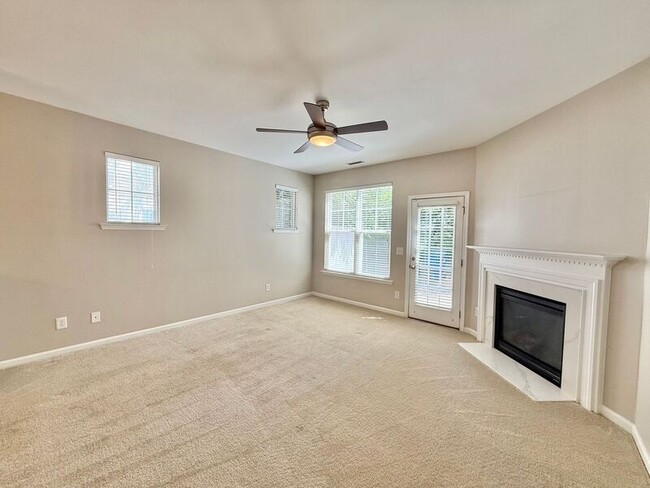 Photo - 3021 Parkersburg St