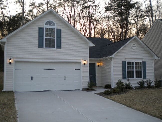 Building Photo - 3707 Whitworth Dr