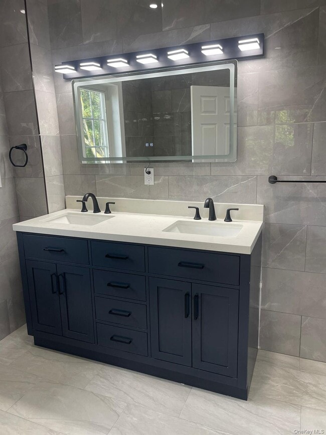 Photo - 50 Vineyard Ave