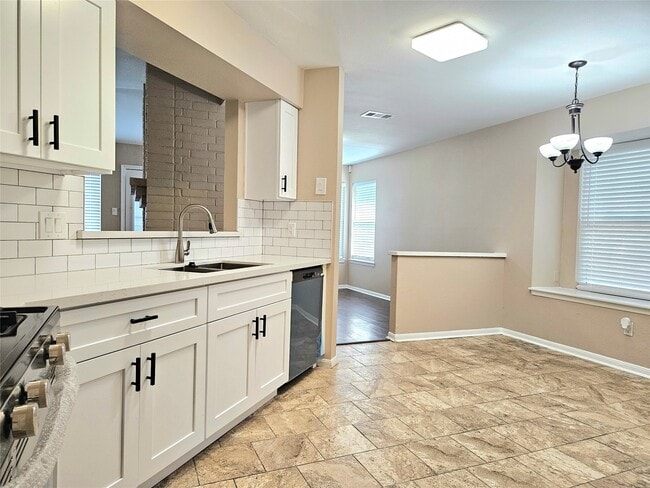 Photo - 4231 Southchase Ln