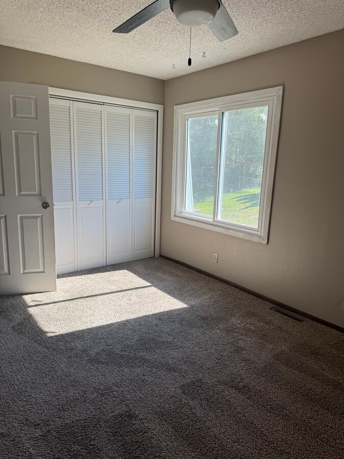 Photo - 6710 Northwest Dr Unit Duplex