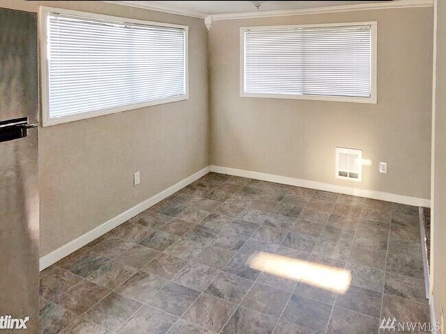 Photo - 8802 Forest Rd SW