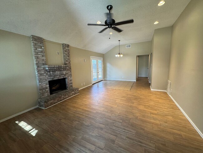Photo - 10138 Inridge