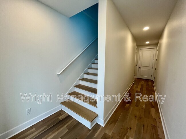 Photo - 821 Oak Bend Ln